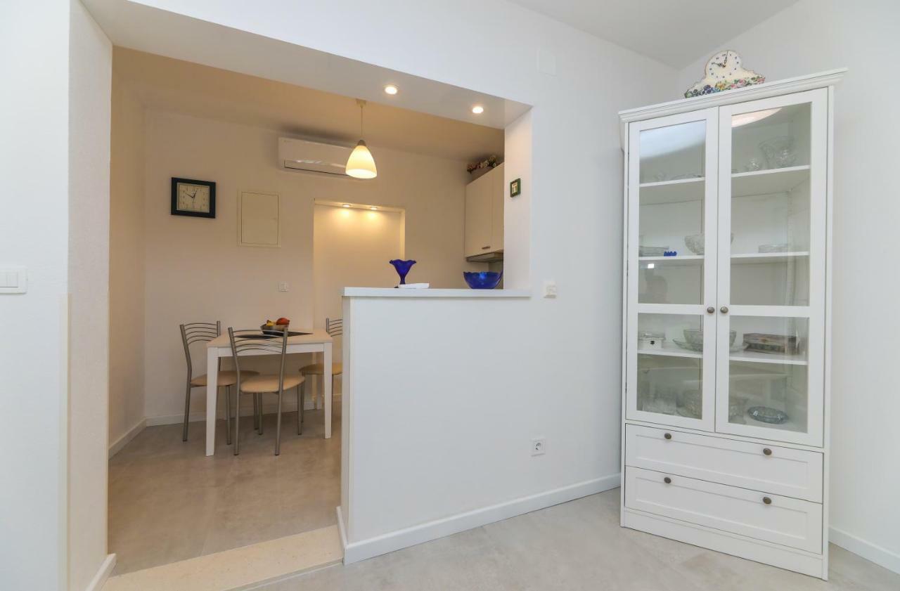 Apartment M&J Supetar Exterior photo
