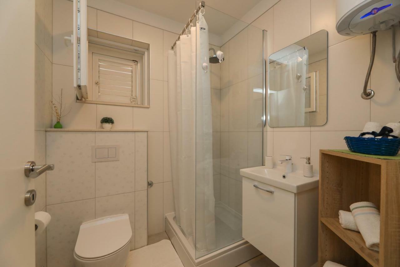 Apartment M&J Supetar Exterior photo